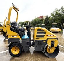 XCMG Official Small Asphalt Double Drum Road Roller XD120VT With Factory Price